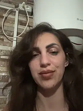 Snapshot of EmaSkyes chatting on September 29, 2025, 6:13 pm EmaSkyes online show from September 29, 2025, 6:13 pm