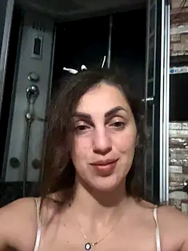 Snapshot of EmaSkyes chatting on November 17, 2025, 7:29 pm EmaSkyes online show from November 17, 2025, 7:29 pm