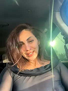 Snapshot of EmaSkyes chatting on September 24, 2025, 5:47 am EmaSkyes online show from September 24, 2025, 5:47 am