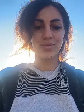 Snapshot of EmaSkyes chatting on September 20, 2025, 5:23 am EmaSkyes online show from September 20, 2025, 5:23 am