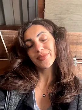 Snapshot of EmaSkyes chatting on September 26, 2025, 5:58 am EmaSkyes online show from September 26, 2025, 5:58 am