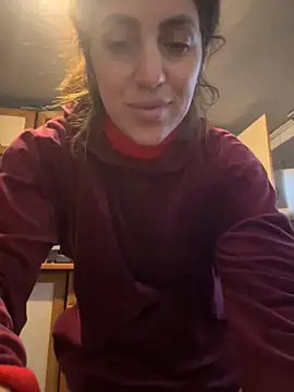 EmaSkyes online show from December 1, 2025, 2:18 pm