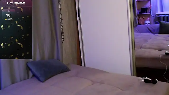 Carrie Moonshine online show from March 5, 2025, 7:17 pm