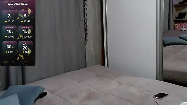 Carrie Moonshine online show from March 11, 2025, 6:30 pm