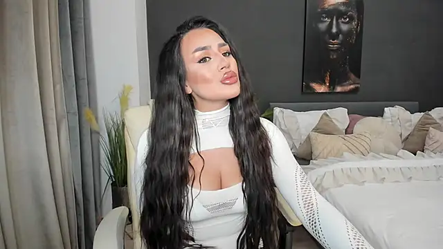 Snapshot of Sonia__Rey chatting on February 19, 2026, 6:05 pm Sonia Rey online show from February 19, 2026, 6:05 pm