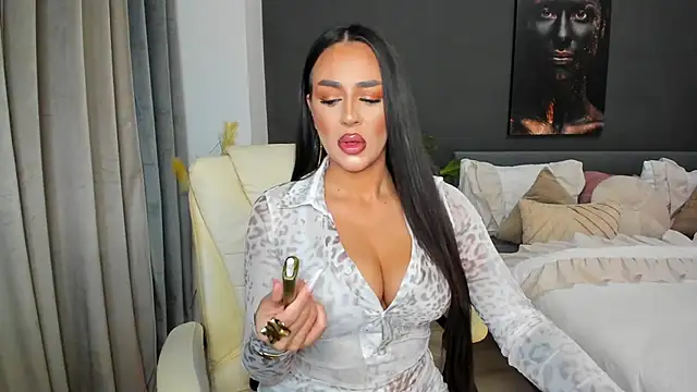 Snapshot of Sonia__Rey chatting on February 20, 2026, 8:11 pm Sonia Rey online show from February 20, 2026, 8:11 pm