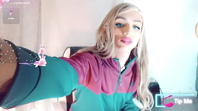 Snapshot of Oriana_braom chatting on February 24, 2025, 11:09 pm Oriana braom online show from February 24, 2025, 11:09 pm