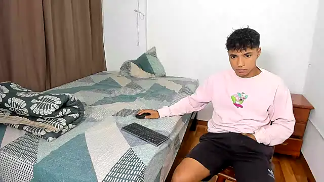 jonmaykolrose online show from February 5, 2025, 3:34 am