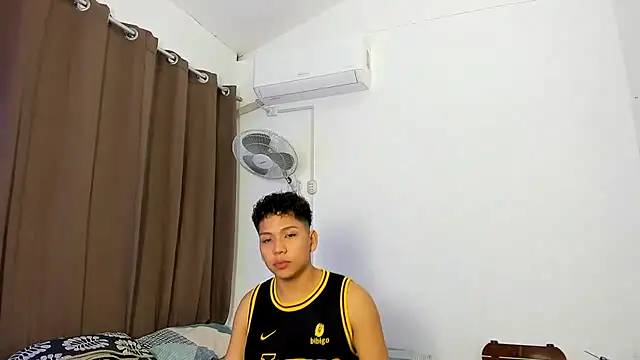 jonmaykolrose online show from February 12, 2025, 1:52 am