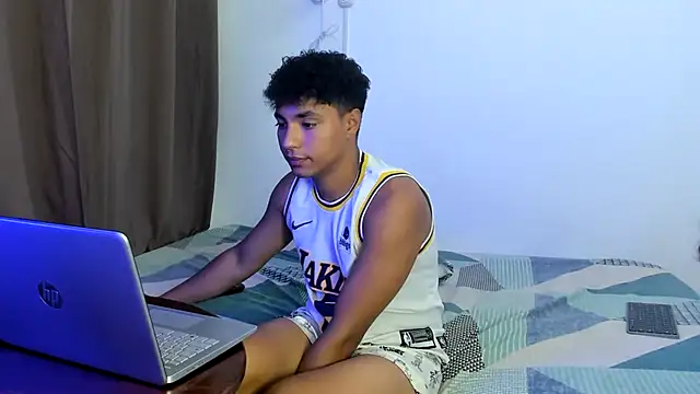 jonmaykolrose online show from January 14, 2025, 2:40 am