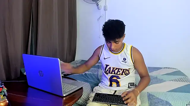 jonmaykolrose online show from January 13, 2025, 11:38 pm