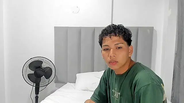 jonmaykolrose online show from December 12, 2024, 3:10 am