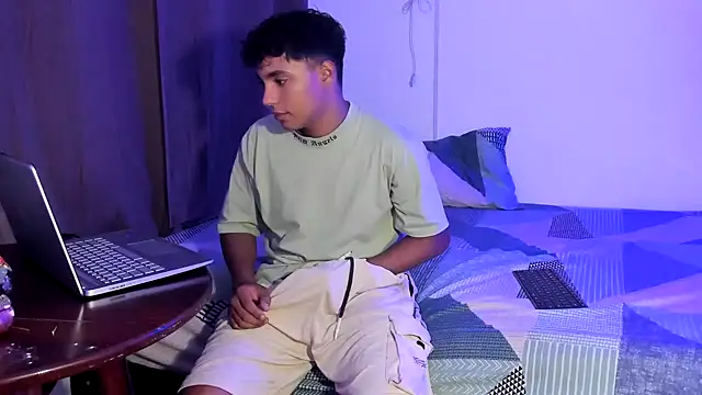 jonmaykolrose online show from January 12, 2025, 3:39 am