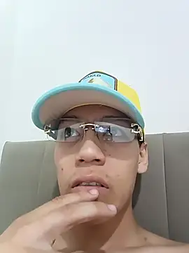 Snapshot of CRYBYT9 chatting on September 27, 2025, 2:07 am CRYBYT9 online show from September 27, 2025, 2:07 am