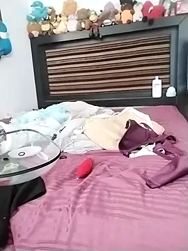 Snapshot of EmpaticBolillo chatting on February 20, 2026, 8:44 pm EmpaticBolillo online show from February 20, 2026, 8:44 pm