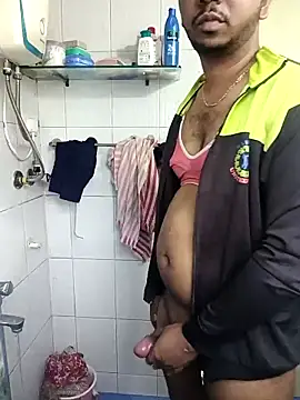 Snapshot of Mmm992170 chatting on November 24, 2025, 5:40 am Mmm992170 online show from November 24, 2025, 5:40 am