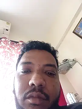 Snapshot of Mmm992170 chatting on October 10, 2025, 4:35 am Mmm992170 online show from October 10, 2025, 4:35 am