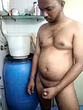 Snapshot of Mmm992170 chatting on October 26, 2025, 11:32 am Mmm992170 online show from October 26, 2025, 11:32 am