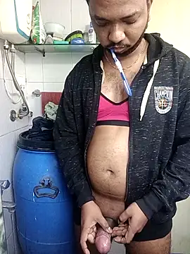 Snapshot of Mmm992170 chatting on November 12, 2025, 4:49 am Mmm992170 online show from November 12, 2025, 4:49 am