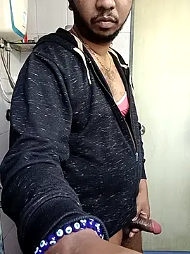 Snapshot of Mmm992170 chatting on November 19, 2025, 5:40 am Mmm992170 online show from November 19, 2025, 5:40 am