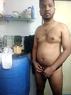 Snapshot of Mmm992170 chatting on November 2, 2025, 6:18 am Mmm992170 online show from November 2, 2025, 6:18 am