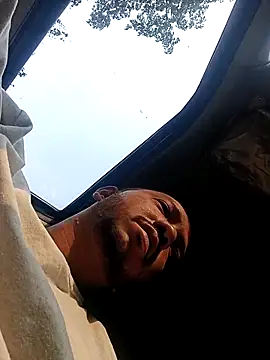 Mmm992170 online show from April 19, 2026, 11:22 am