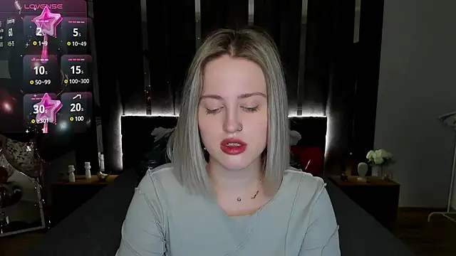  Sarah Soul  online show from February 25, 2025, 1:20 am