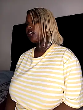 Snapshot of Dark_Berry_26 chatting on November 10, 2025, 10:48 pm Dark Berry 26 online show from November 10, 2025, 10:48 pm