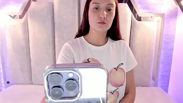  alaia collway  online show from February 4, 2025, 12:22 pm