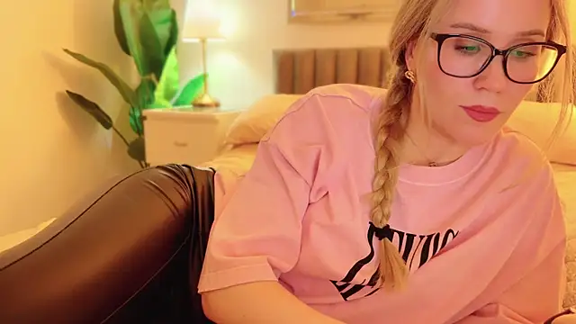 Myassistant online show from April 4, 2026, 9:43 pm