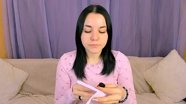 Kate Ree online show from January 13, 2026, 5:55 am