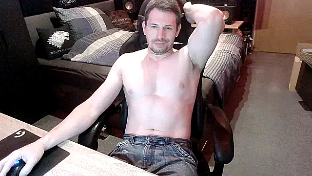 dreamwallker21 online show from May 14, 2026, 8:11 am