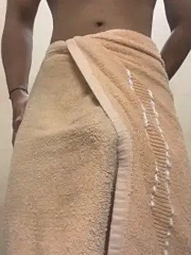 Snapshot of Shona5768 chatting on November 24, 2025, 4:12 am Shona5768 online show from November 24, 2025, 4:12 am