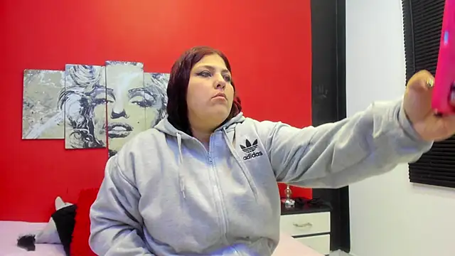 Kendra Hot1 online show from March 14, 2025, 11:23 am