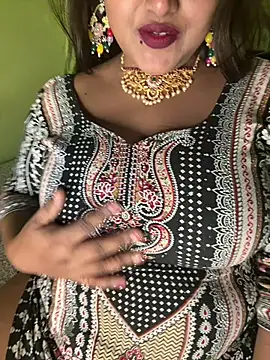 Snapshot of Ayesha_mahi chatting on May 8, 2026, 8:29 am Ayesha mahi online show from May 8, 2026, 8:29 am