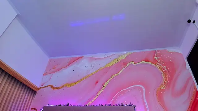 Daisy  rose online show from February 24, 2025, 11:10 am