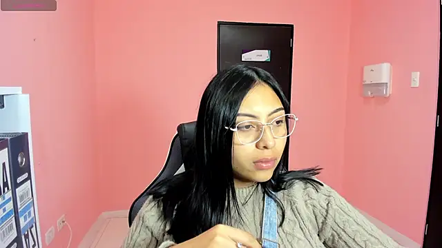 AlanaPetterson online show from January 16, 2025, 2:19 pm