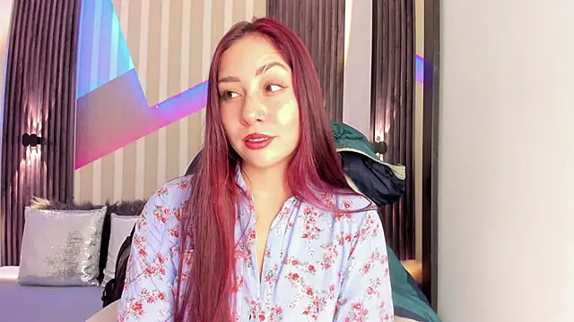 emily layton online show from November 18, 2025, 3:26 pm