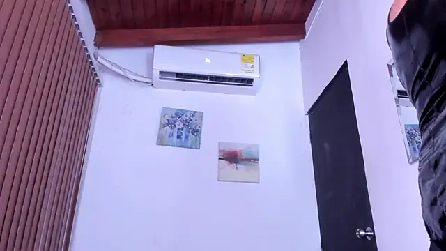 alondrabigtits online show from April 11, 2026, 11:03 am