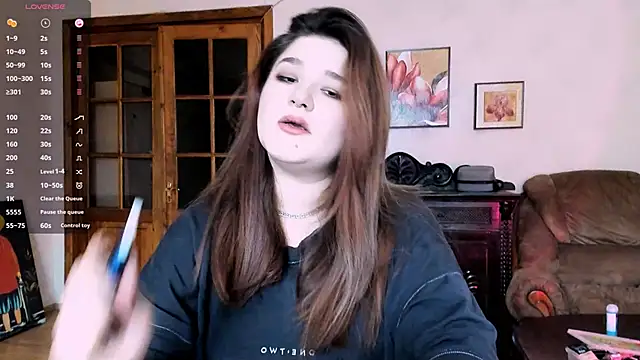 Snapshot of July_Slowdive chatting on March 2, 2025, 11:52 am July Slowdive online show from March 2, 2025, 11:52 am