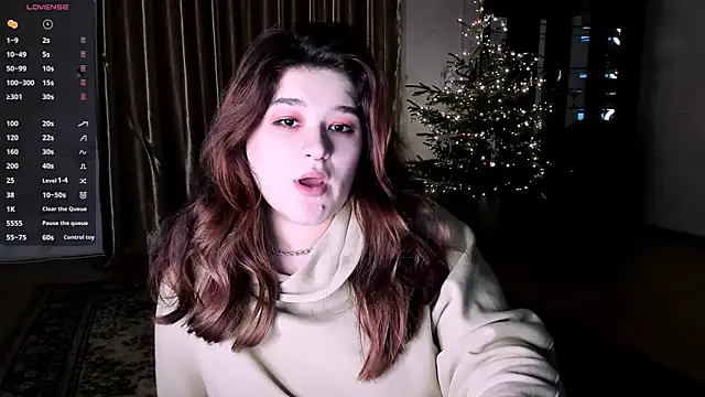 Snapshot of July_Slowdive chatting on January 9, 2025, 12:19 pm July Slowdive online show from January 9, 2025, 12:19 pm