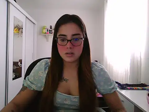 Snapshot of maliamiller chatting on June 12, 2026, 12:14 pm maliamiller online show from June 12, 2026, 12:14 pm