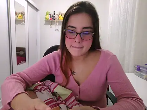 Snapshot of maliamiller chatting on July 11, 2026, 2:34 am maliamiller online show from July 11, 2026, 2:34 am