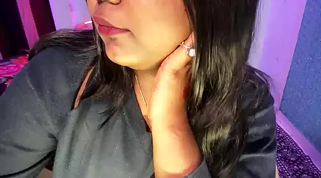 expression queen online show from December 11, 2024, 9:55 pm