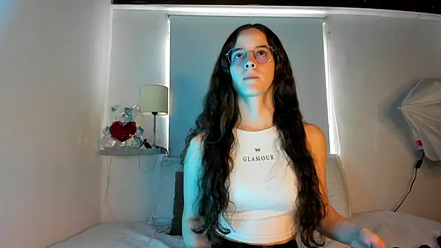  ashleymiller online show from February 19, 2025, 7:59 pm
