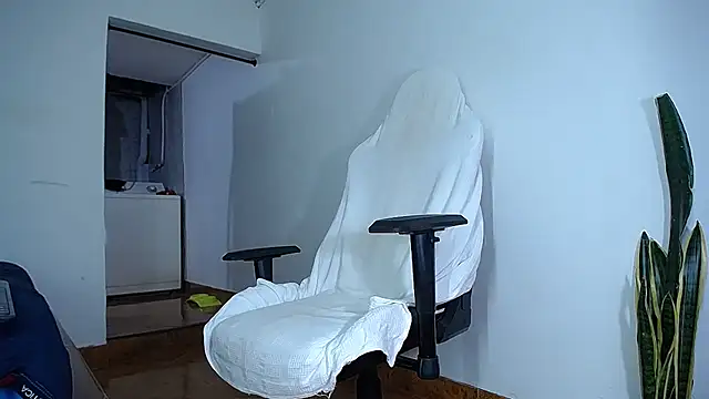 diamond black00 online show from November 15, 2025, 12:47 am