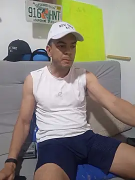 Snapshot of latinmartin73 chatting on October 26, 2025, 1:33 pm latinmartin73 online show from October 26, 2025, 1:33 pm