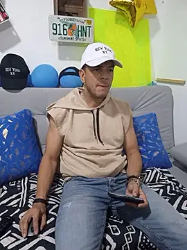 Snapshot of latinmartin73 chatting on October 9, 2025, 11:49 pm latinmartin73 online show from October 9, 2025, 11:49 pm