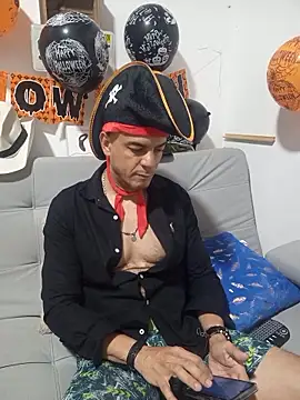 Snapshot of latinmartin73 chatting on October 27, 2025, 1:50 am latinmartin73 online show from October 27, 2025, 1:50 am