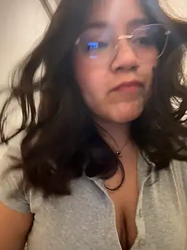 kittyfresita online show from October 7, 2025, 2:34 am